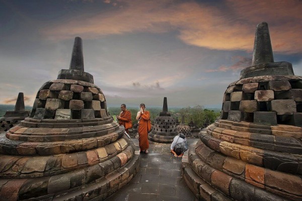 TOUR DU LỊCH TÂM LINH ĐẶC BIỆT BOROBUDUR HUYỀN BÍ KHÁM PHÁ QUẦN THỂ NHỮNG NGÔI ĐỀN LINH THIÊNG KỲ QUAN PHẬT GIÁO TRONG LÒNG ĐẤT NƯỚC HỒI GIÁO INDONESIA  