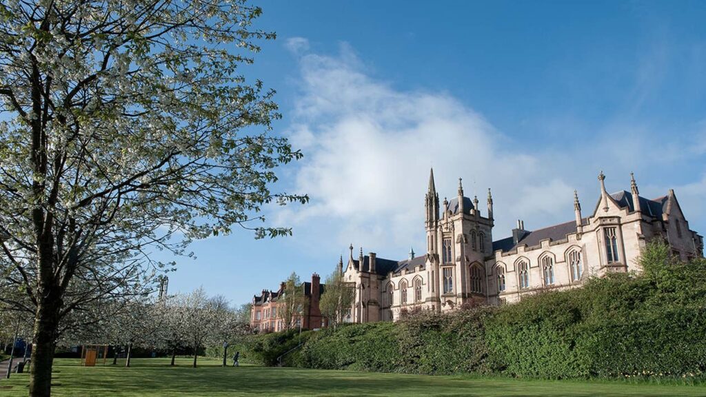 TOUR DU LỊCH ĐỘC ĐÁO HÀ NỘI- ANH – XỨ WALES – IRELAND HÀNH TRÌNH XỨ SỞ CỔ TÍCH CHÂU ÂU  