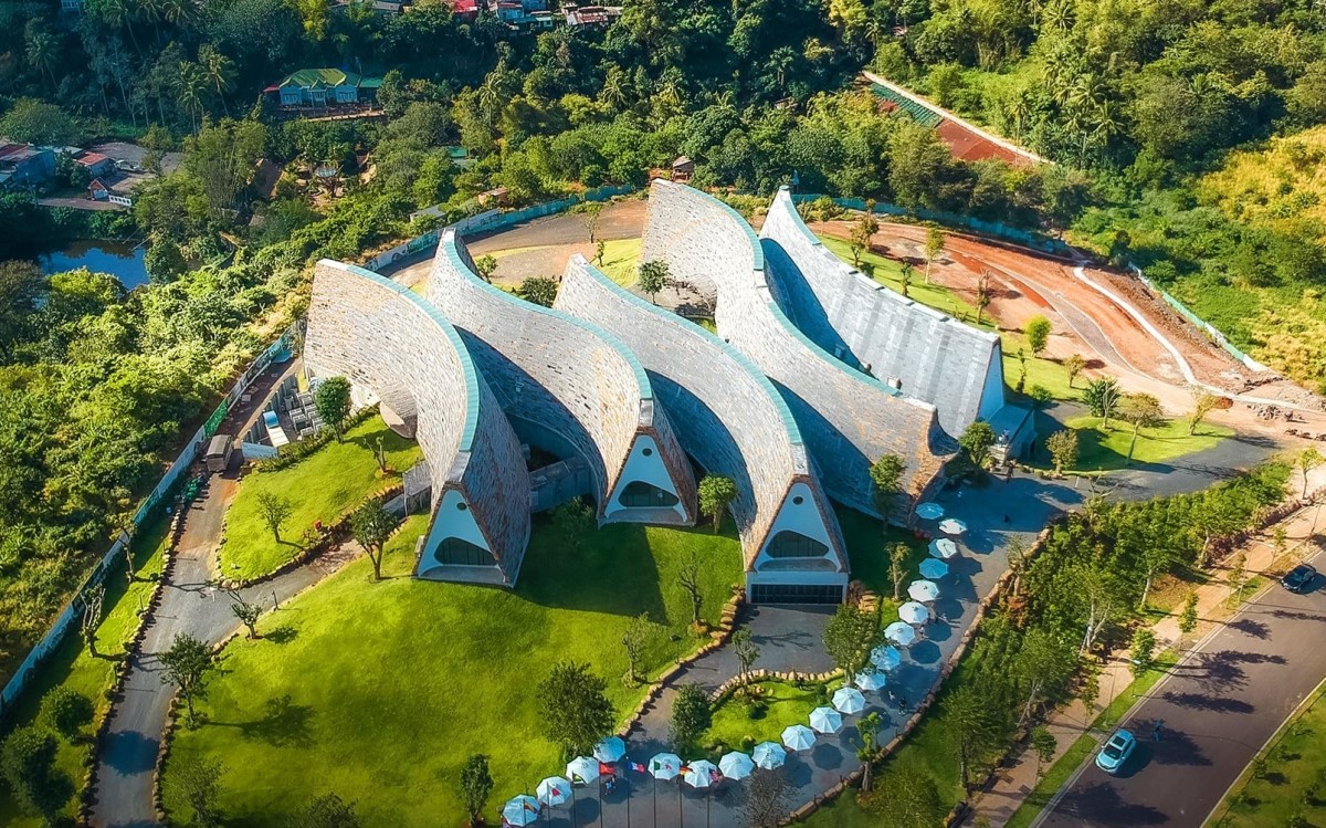 TIẾNG GỌI ĐẠI NGÀN TÂY NGUYÊN ĐÓN KHÁCH TỪ HÀ NỘI VÀ CÁC TỈNH MIỀN BẮC  – ĐÀ LẠT – BUÔN MÊ THUỘT HỒ LAK BUÔN ĐÔN BẢO TÀNG CAFE TRUNG NGUYÊN TOUR 5 NGÀY 4 ĐÊM ĐẶC SẮC NGẮM MÙA HOA CAFE KHI CHỚM HÈ 