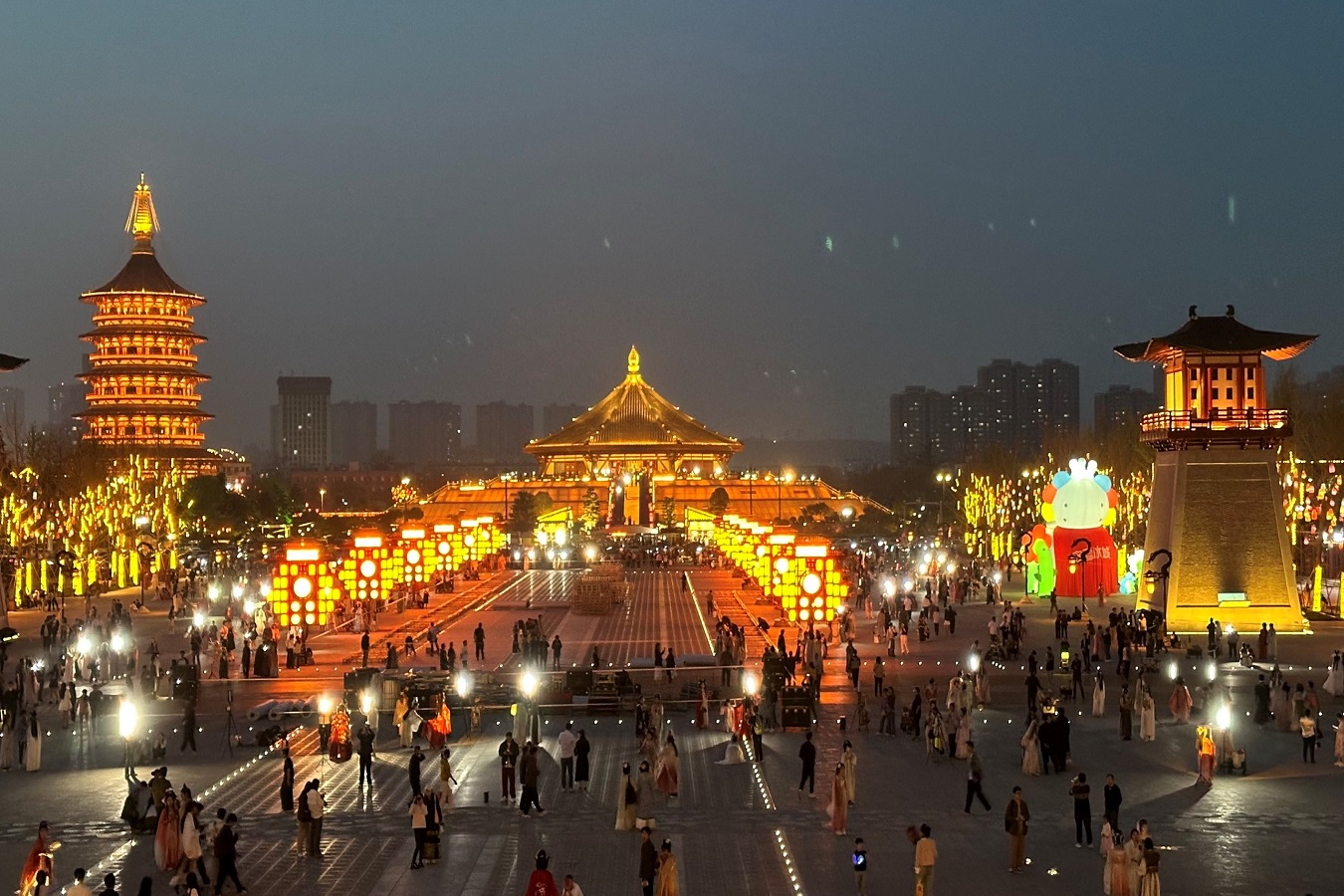 MÙA THU TÂY AN - CAM TÚC ĐẸP LÃNG MẠN THẾ NÀO KHI RỪNG HỒ DƯƠNG KHOÁC ÁO VÀNG RỰC RỠ TOUR CON ĐƯỜNG TƠ LỤA HÀ NỘI TÂY AN ĐÔN HOÀNG THÁP ĐẠI NHẠN MINH CÁT SƠN NGUYỆT NHA TUYỀN NÚI CẦU VỒNG 8 NGÀY 7 ĐÊM TỪ HÀ NỘI 